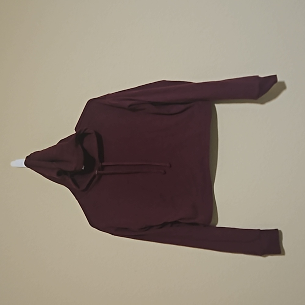 Cropped H&M maroon hoodie